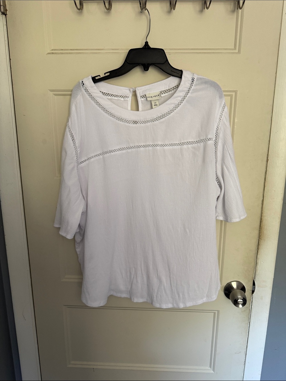 Ava & Viv White Short-Sleeve Knit Top with Lace Trim